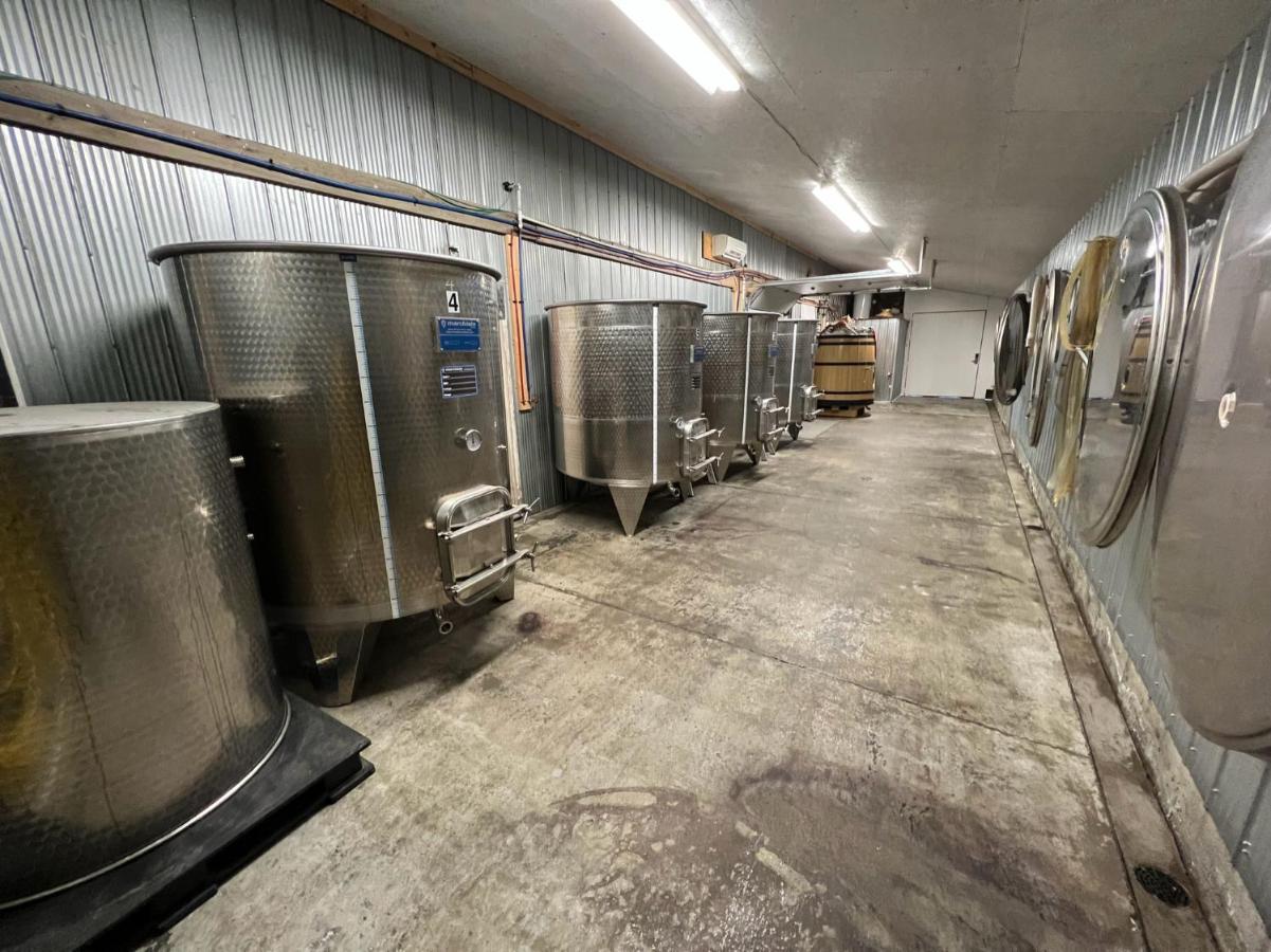 Similkameen Wild Resort & Winery Retreat Osoyoos Luaran gambar